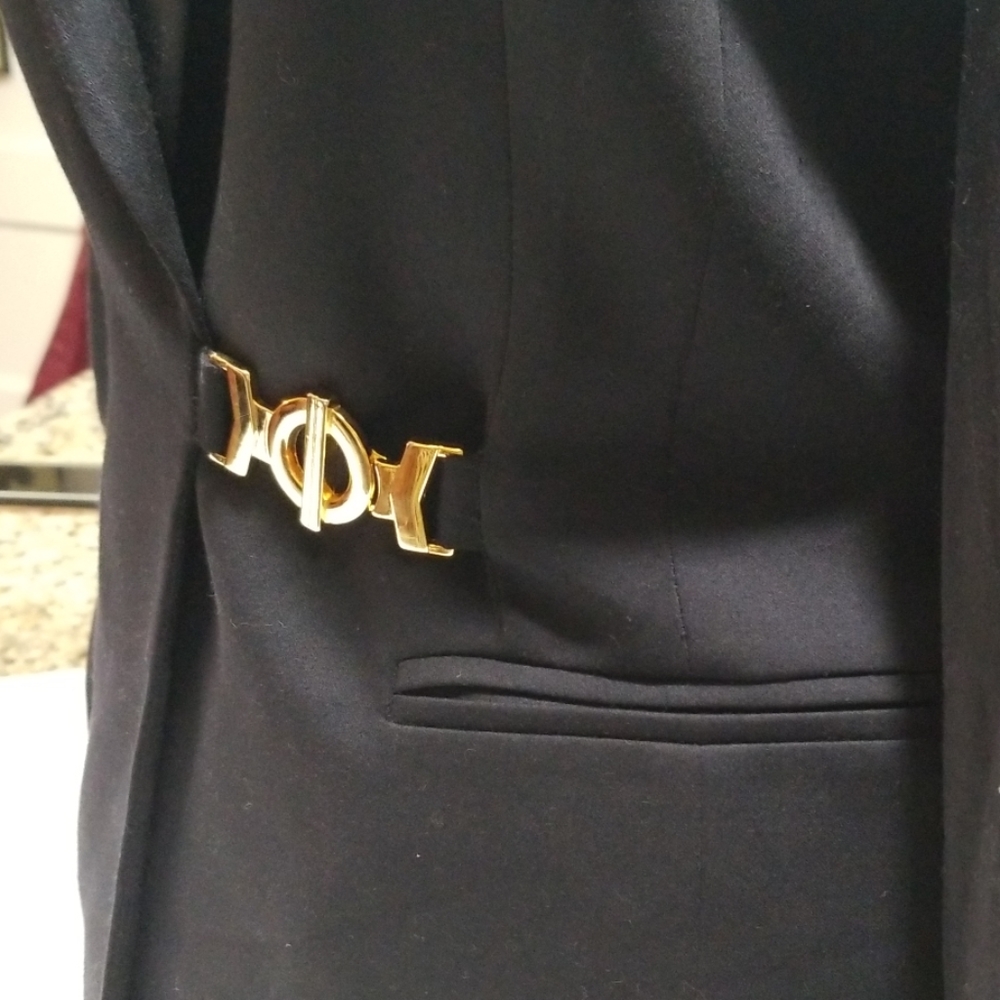 Laurel/ Escada Navy Blazer With Gold Clasp - Picture 4 of 5